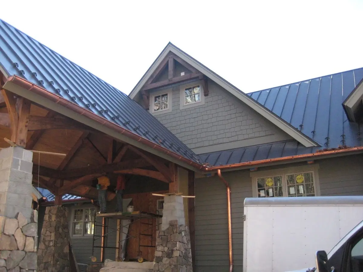 Craftsman Roofing team delivering quality roofing work in Forest Park